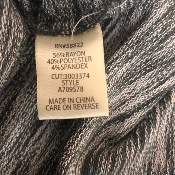 Max Studio Blouse Long Sleeve Dark Grey Kangaroo Pocket Side Slits Small - Picture 9 of 16